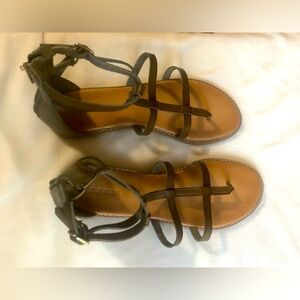 Old Navy size 9 Gladiator Sandals Olive Green